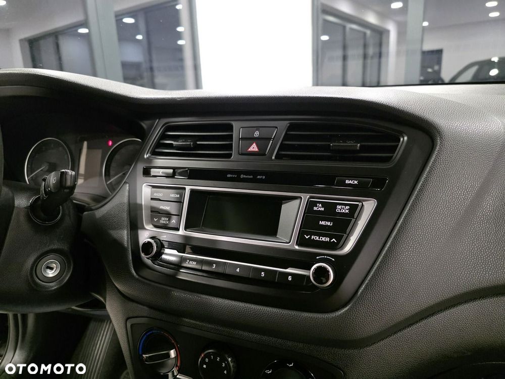 Hyundai i20 1.2 Passion - 20