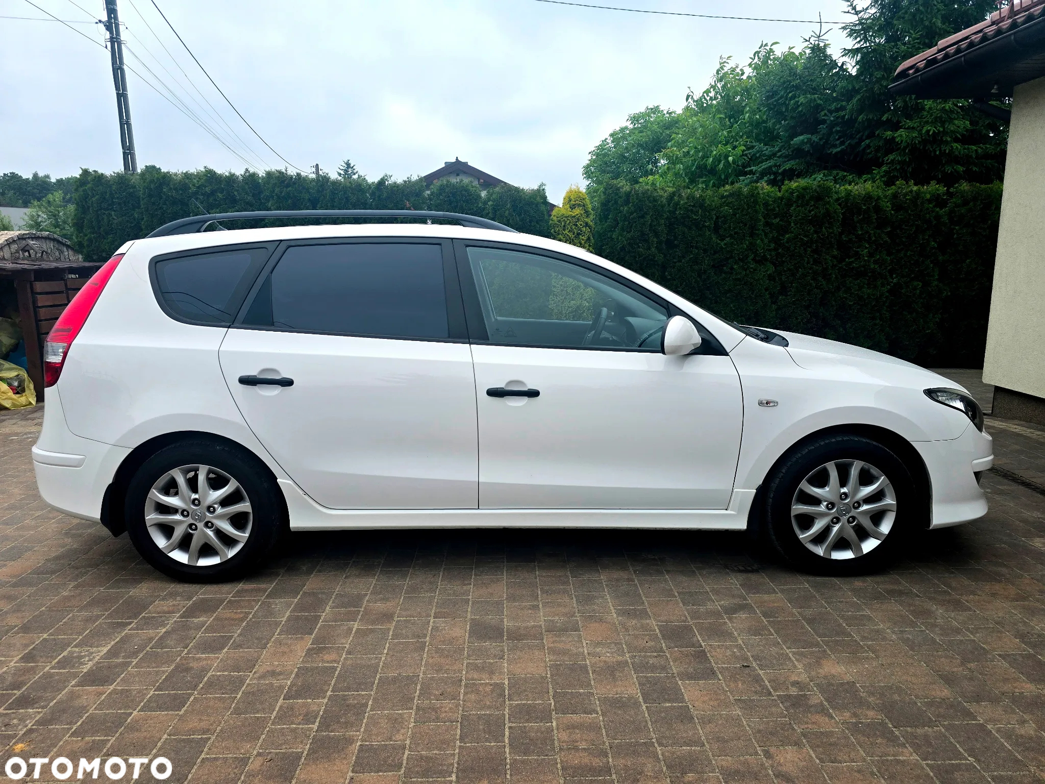Hyundai i30 i30cw 1.4 UEFA EURO 2012 Edition - 11