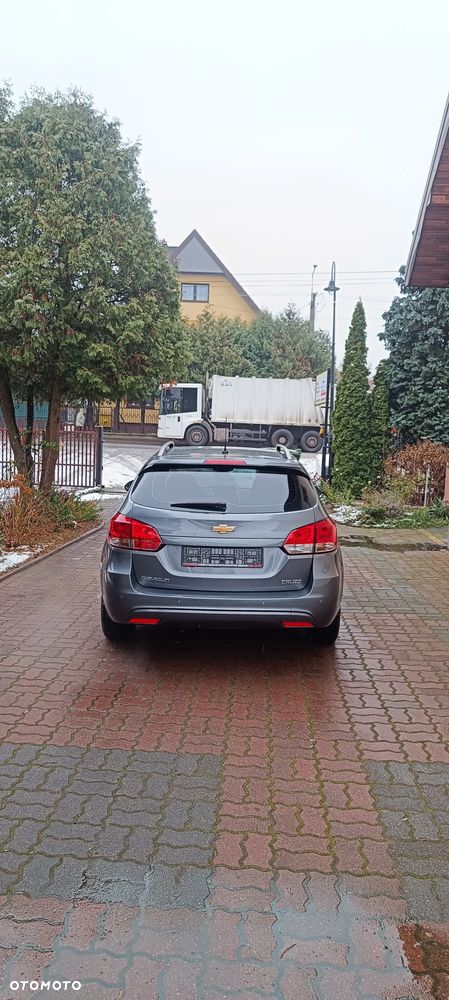 Chevrolet Cruze 1.6 LS+ - 4