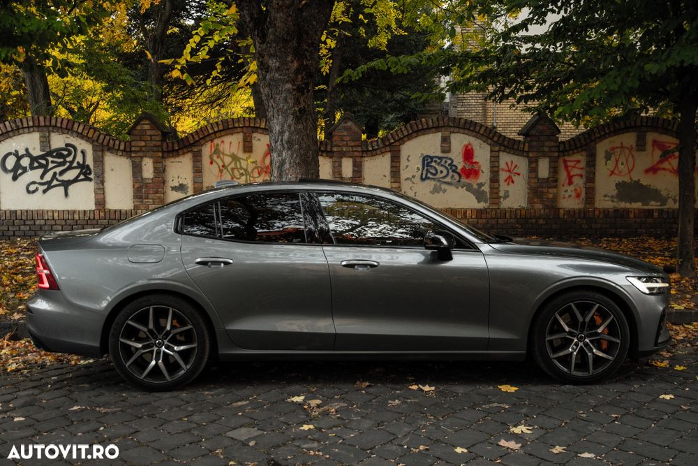 Volvo S60 T8 Recharge AWD Polestar Engineered - 27