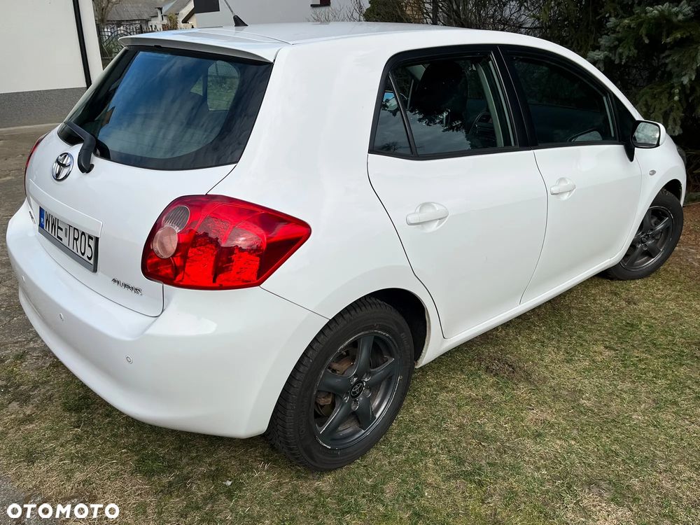 Toyota Auris - 4