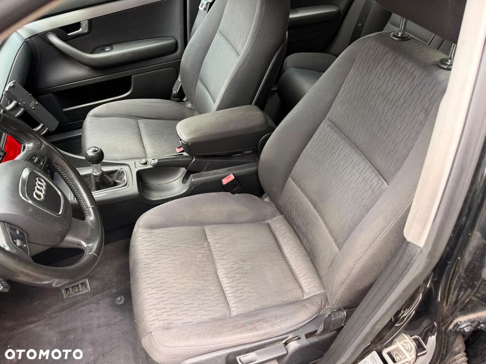 Audi A4 Avant 2.0 TDI - 25