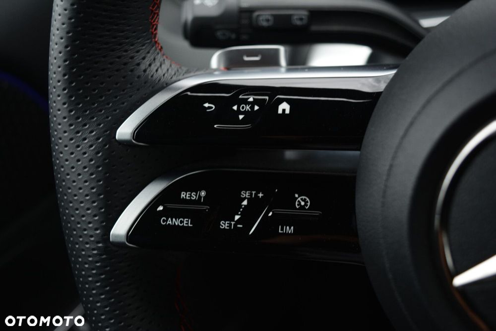 Mercedes-Benz GLB - 17