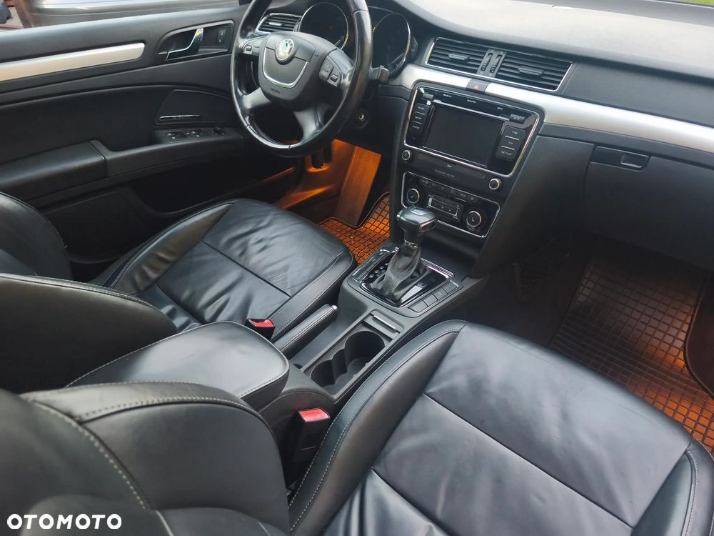 Skoda Superb 1.8 TSI DSG Comfort - 22