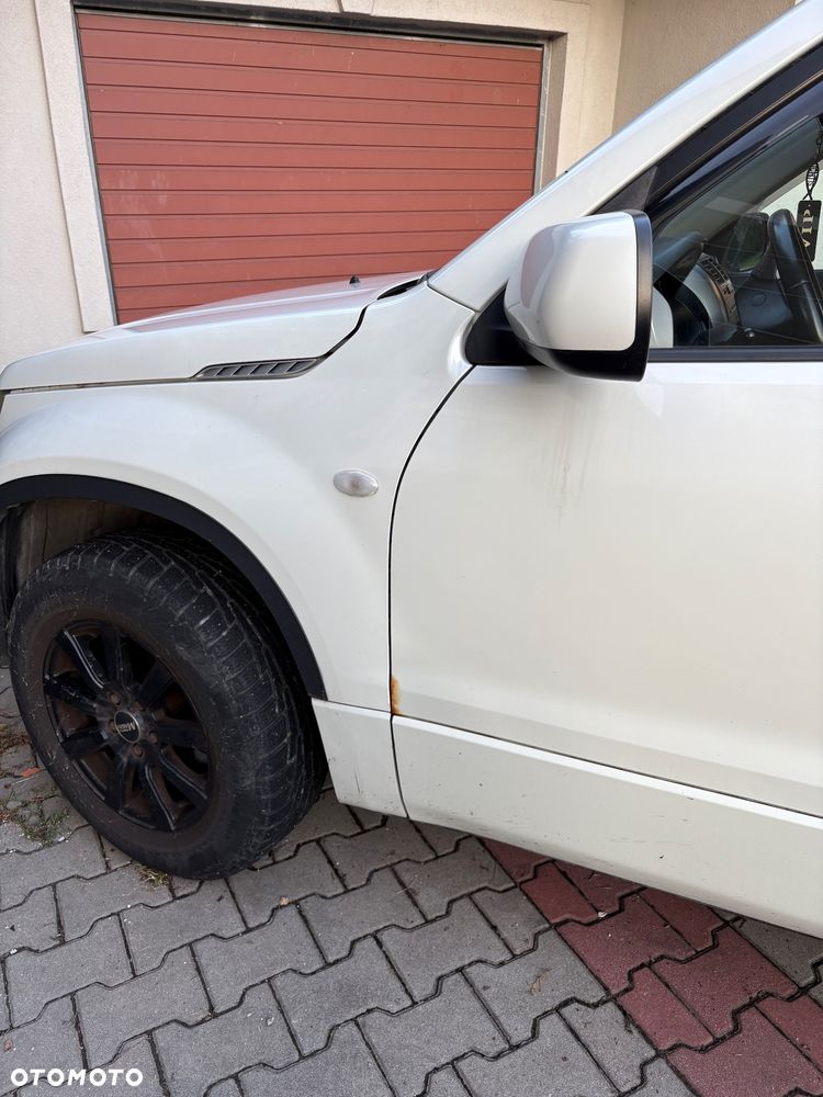 Suzuki Grand Vitara 1.6 - 7