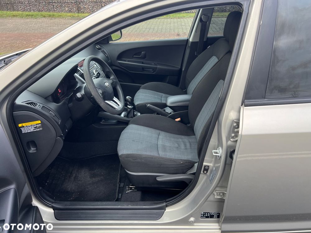 Kia Ceed 1.4 CVVT Vision - 16