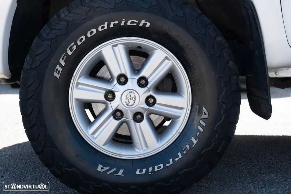 Toyota Hilux 2.5 D-4D 4WD CE AC - 4