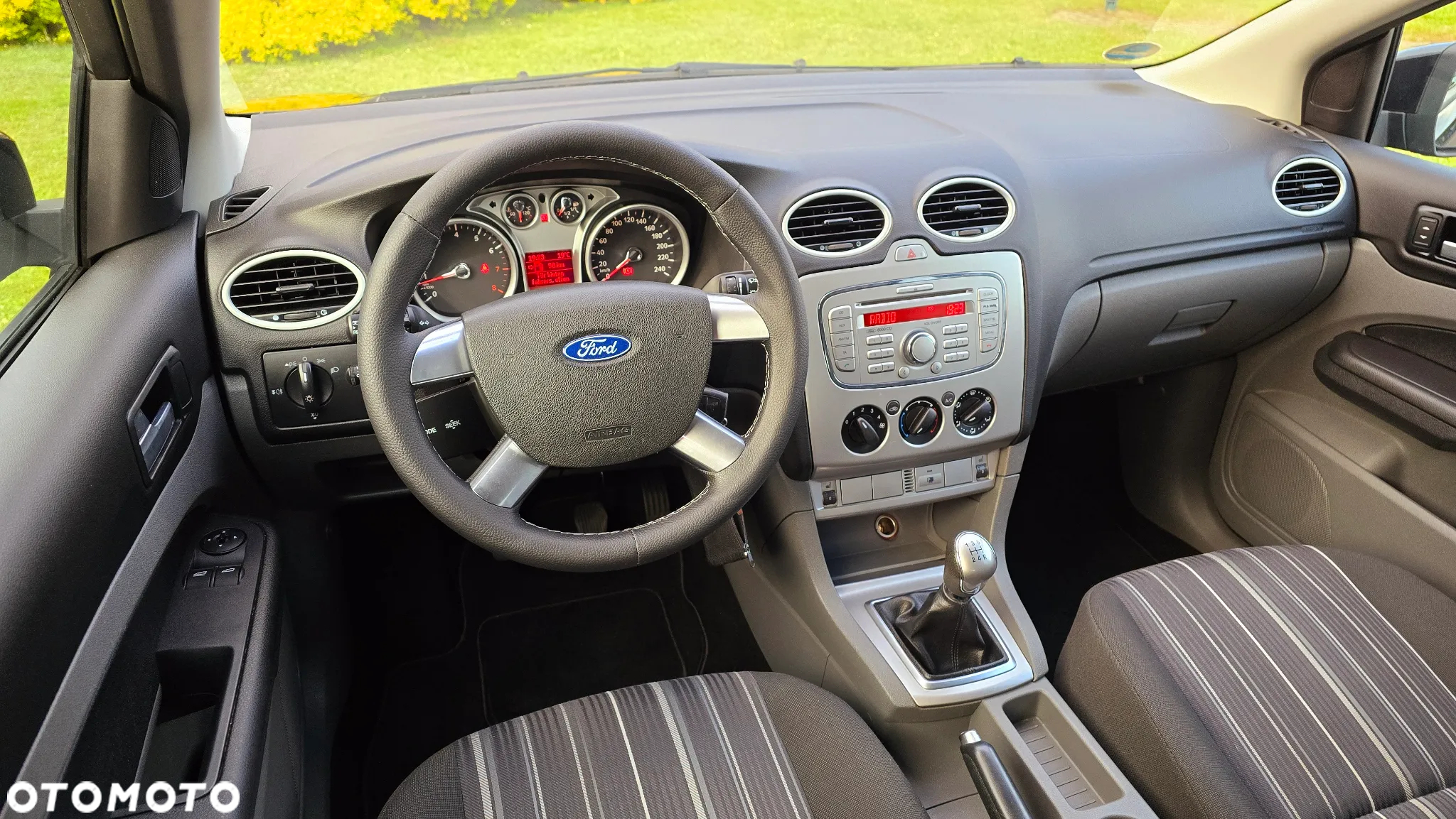 Ford Focus - 10