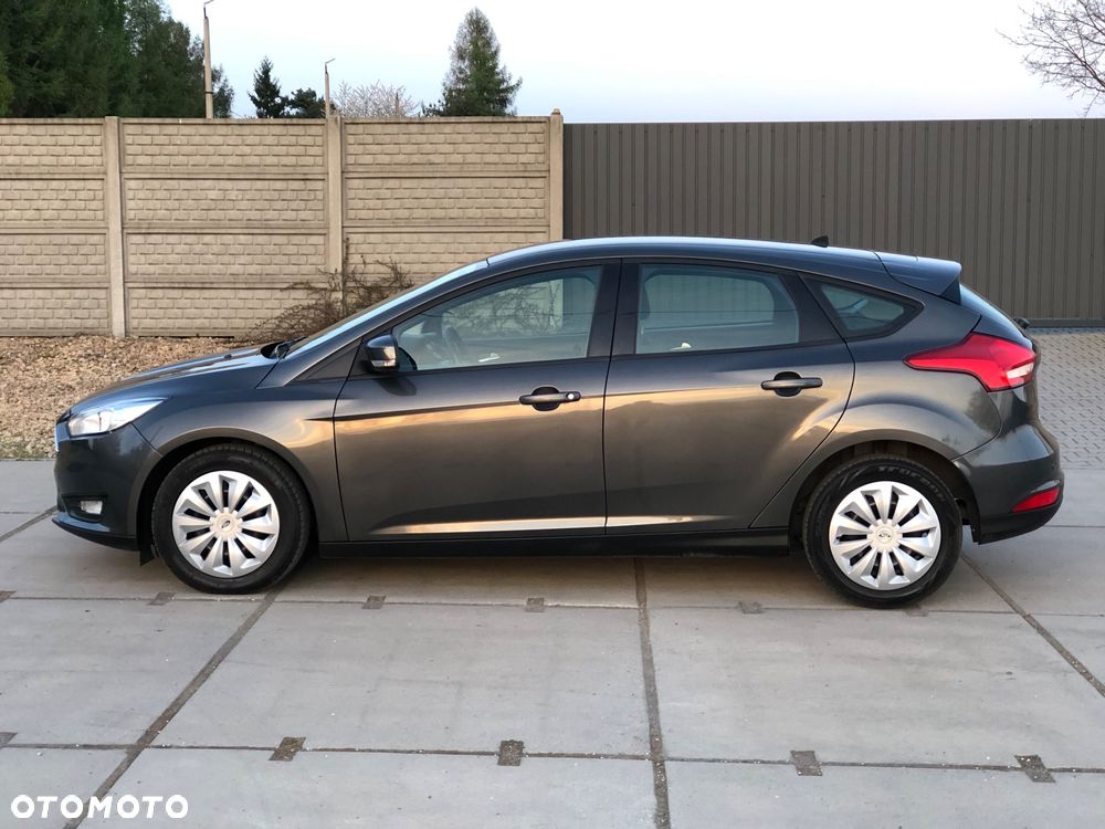 Ford Focus 1.5 EcoBlue STart-Stopp-System TITANIUM X - 2