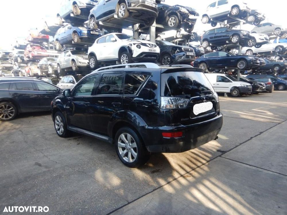 Timonerie Mitsubishi Outlander 2010 SUV 2.2 DIESEL - 6