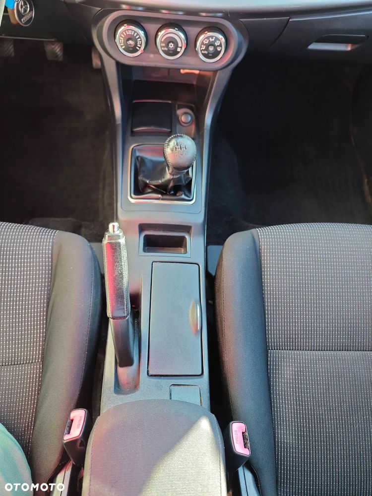 Mitsubishi Lancer 1.6 Invite - 11