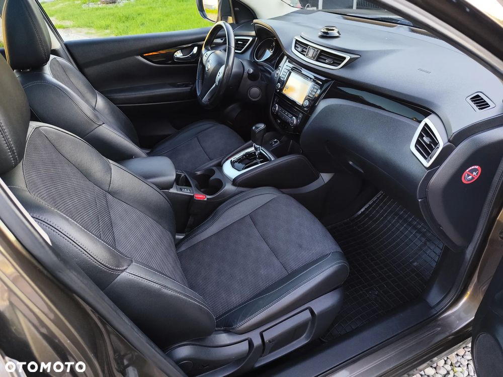 Nissan Qashqai 1.6 dCi Xtronic TEKNA+ - 7