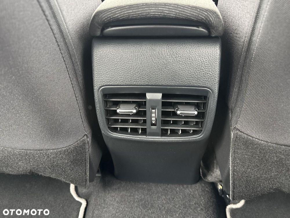 Toyota Corolla 1.8 Hybrid Comfort - 20