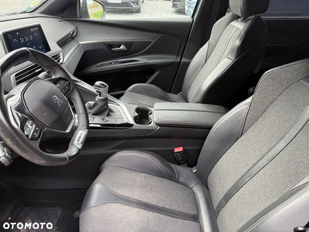Peugeot 5008 - 16