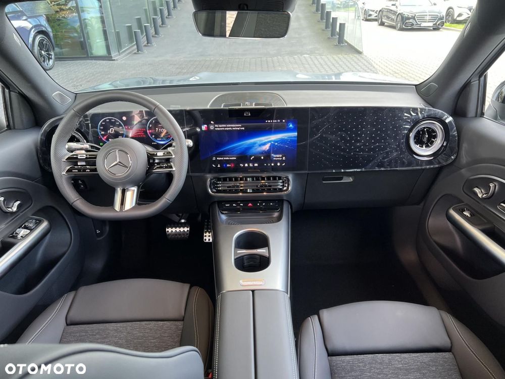 Mercedes-Benz GLB - 19