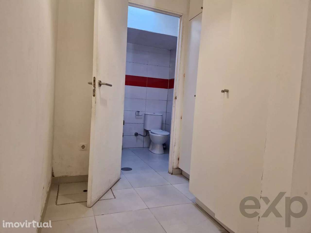 Propriedade com 3 casas -centro Historico-Vila do Conde - Grande imagem: 5/22