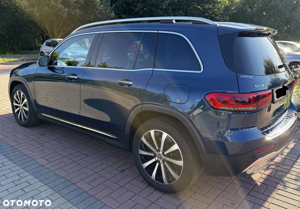 Mercedes-Benz GLB 250 4Matic 8G-DCT - 8