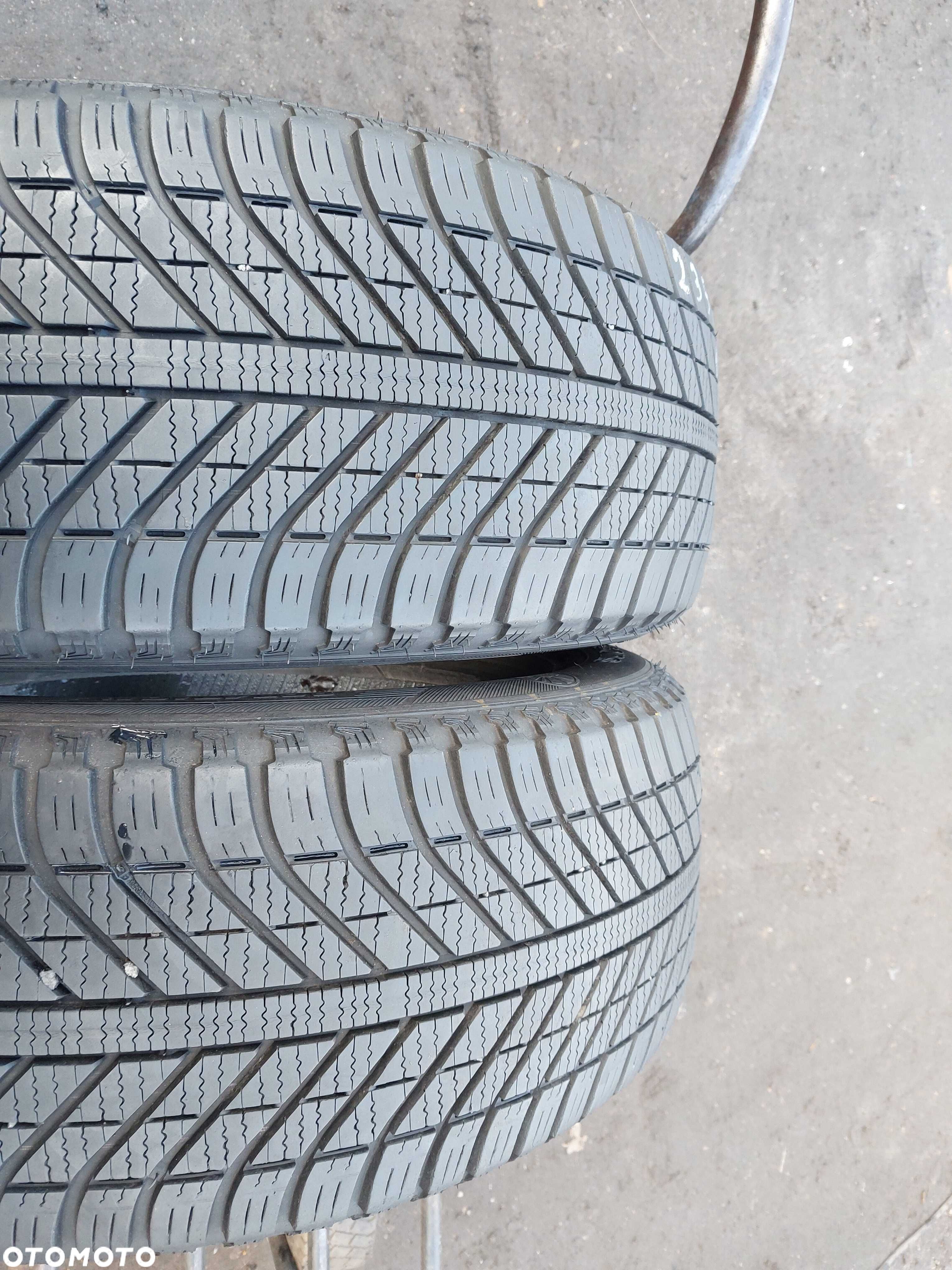 Opony caloroczne 235.55.17 Goodyear 7mm - 1