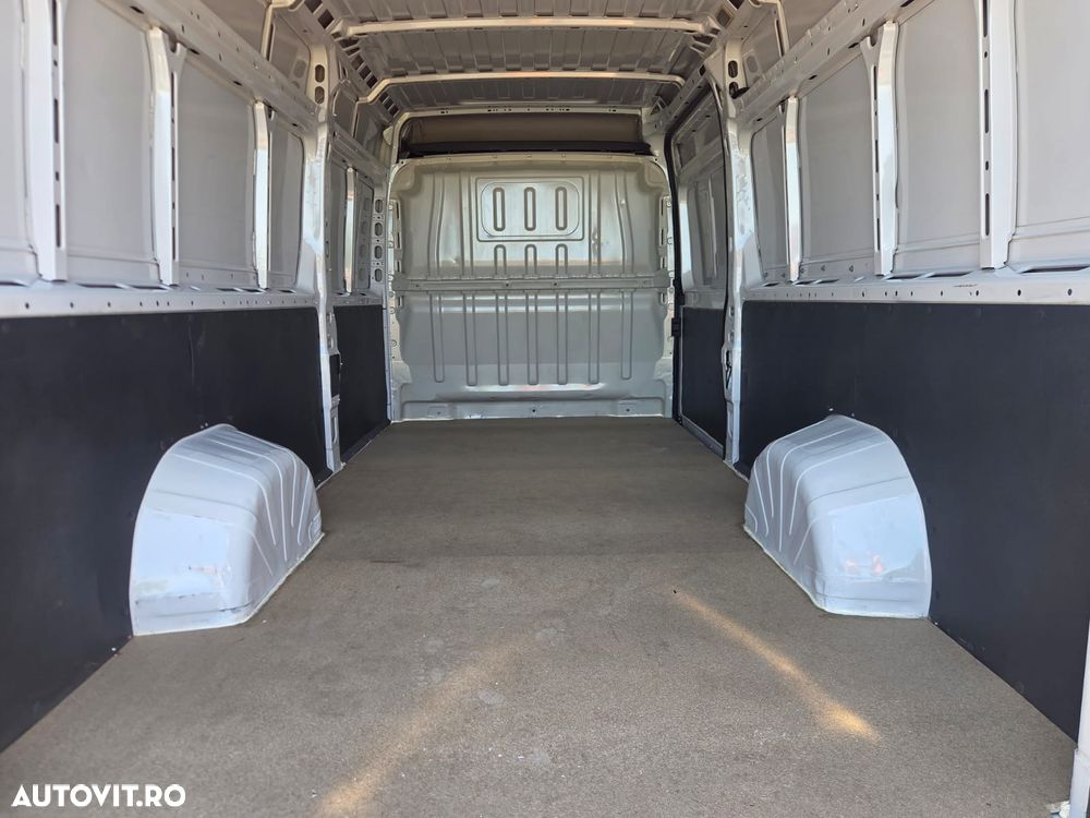 Peugeot Boxer L4H2 Premium Edition - 12