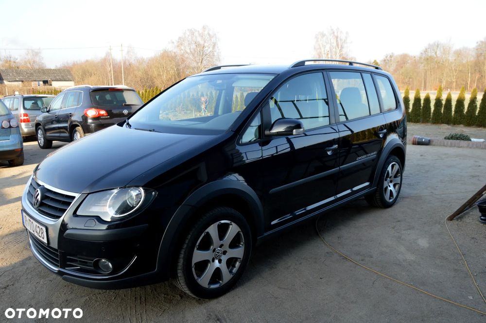 Volkswagen Touran 2.0 TDI DPF Cross - 8