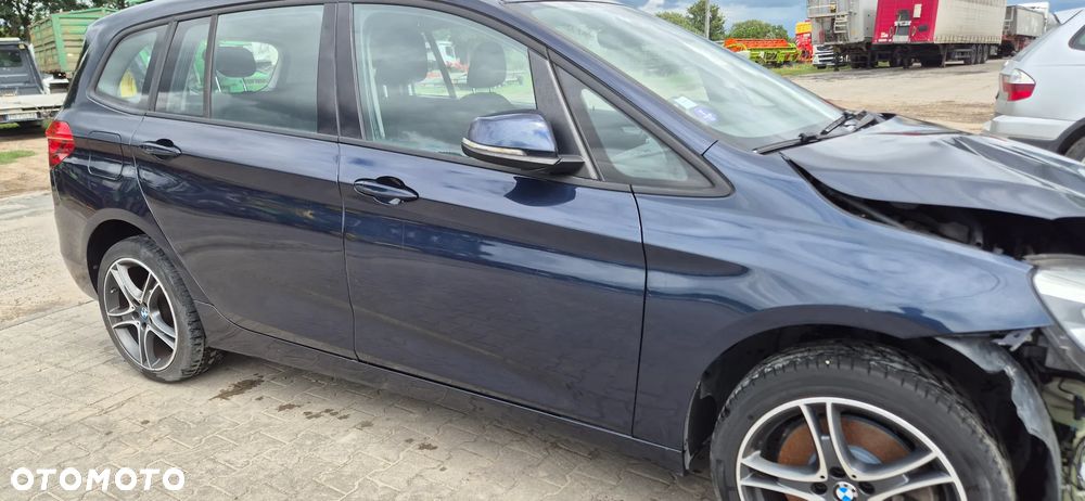 BMW Seria 2 220i Advantage - 5