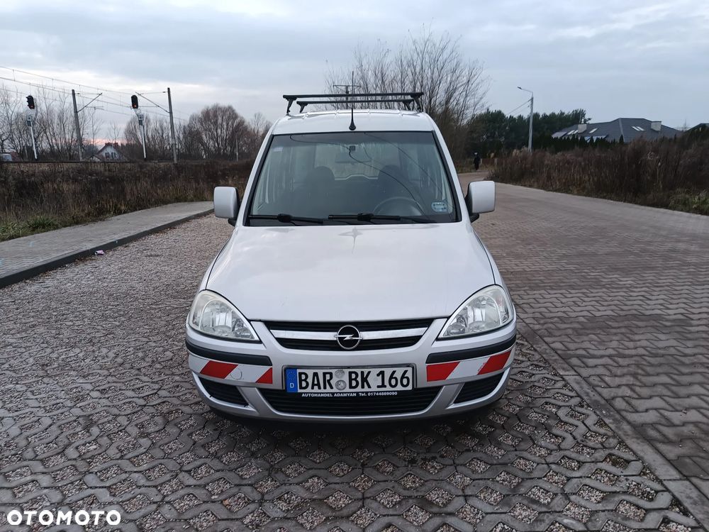 Opel Combo Tour - 3