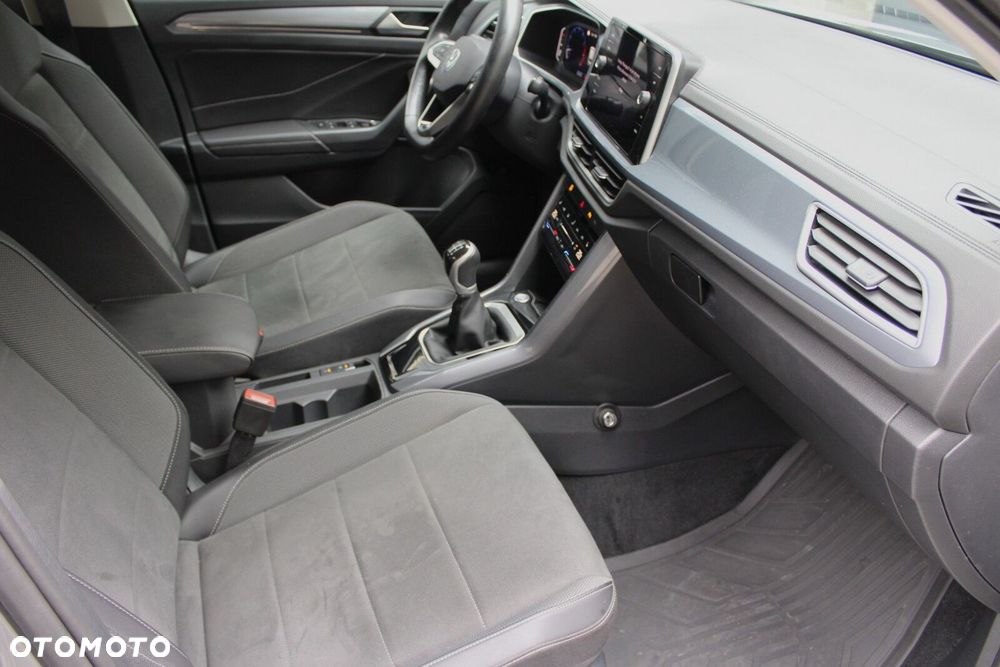 Volkswagen T-Roc - 17
