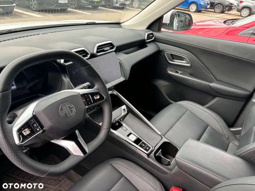 MG ZS Hybrid+ - 12