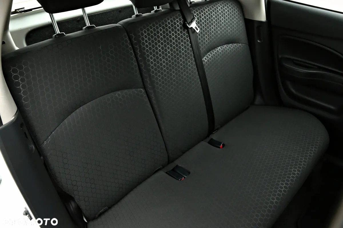 Mitsubishi Space Star - 35