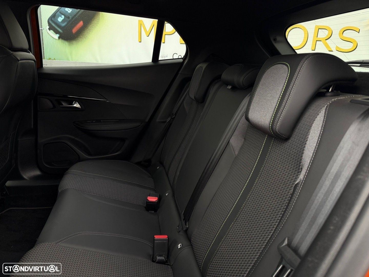 Peugeot 2008 1.2 PureTech GT - 20