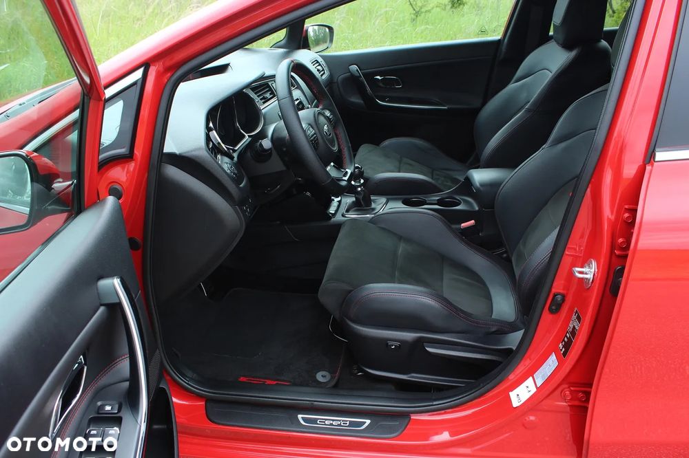 Kia Ceed 1.6 T-GDI OPF GT - 22