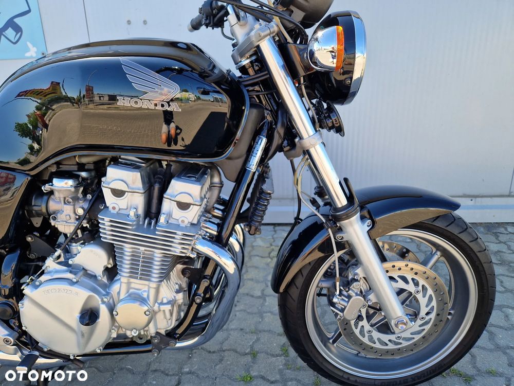 Honda CB - 8