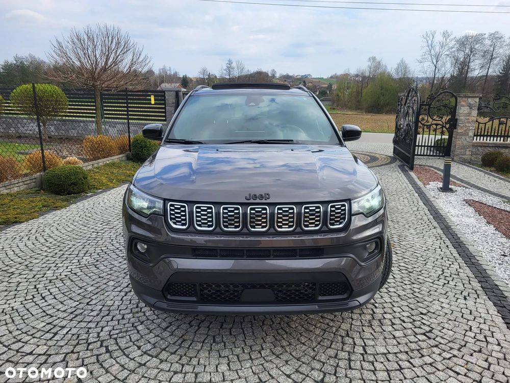 Jeep Compass - 29