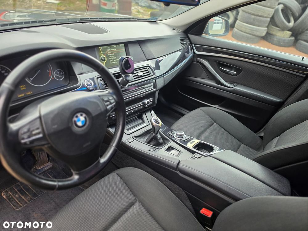BMW Seria 5 520d Blue Performance - 13
