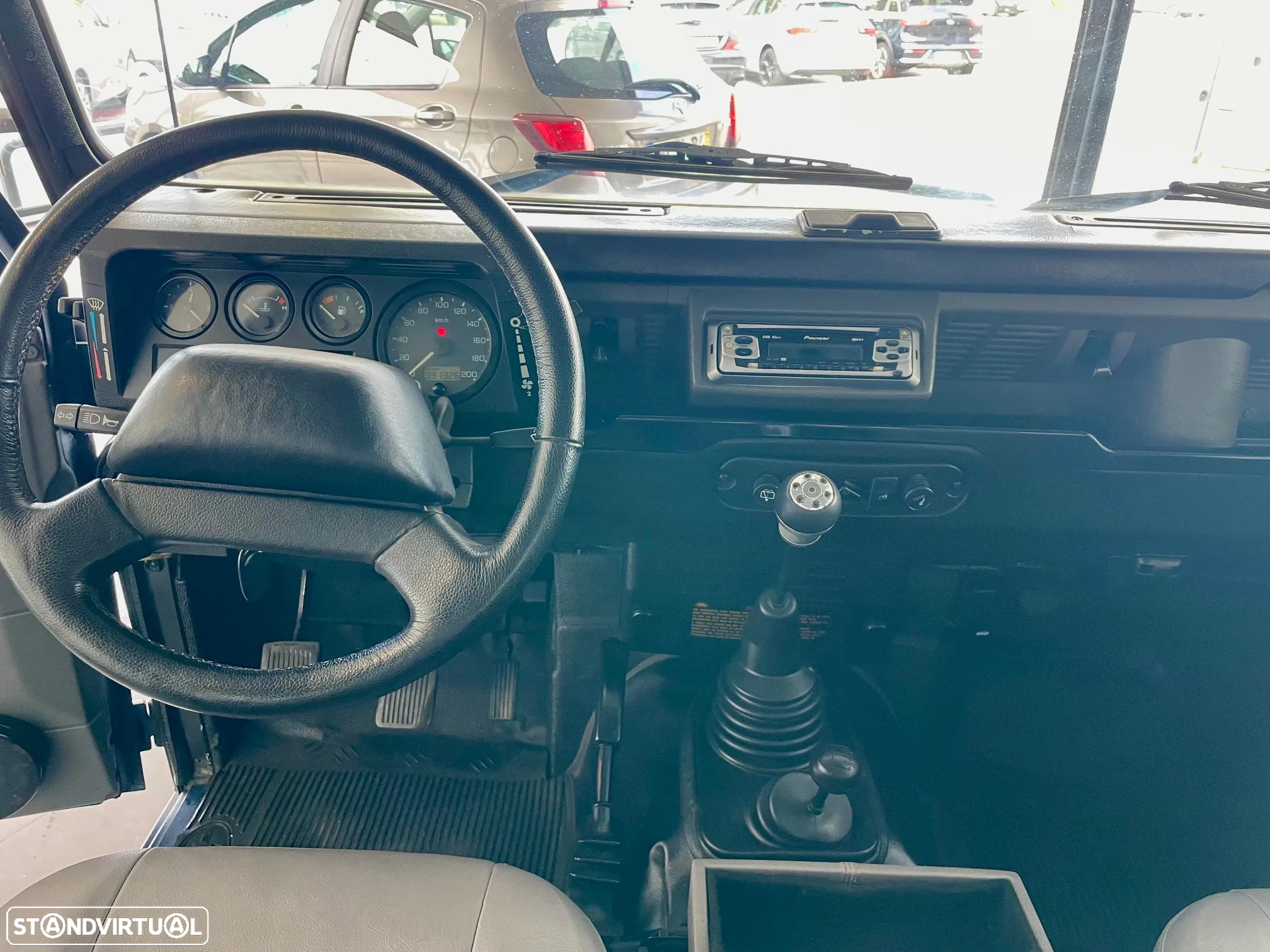 Land Rover Defender 90 2.5 TD5 Metal Top - 10