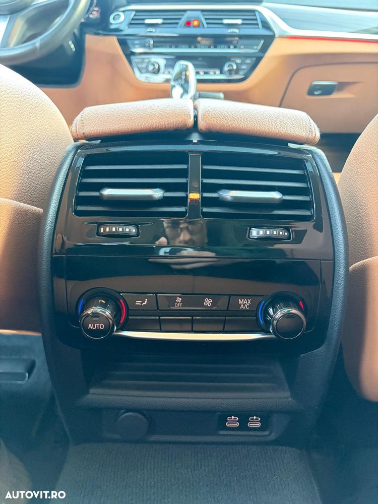 BMW Seria 5 540i xDrive AT MHEV - 16