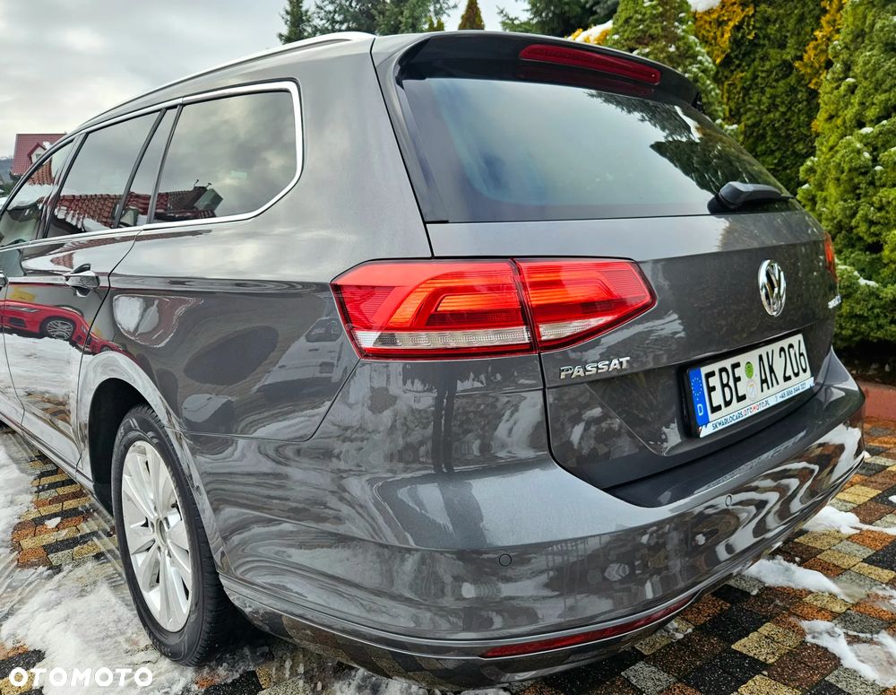 Volkswagen Passat 2.0 TDI DSG (BlueMotion Technology) Comfortline - 19