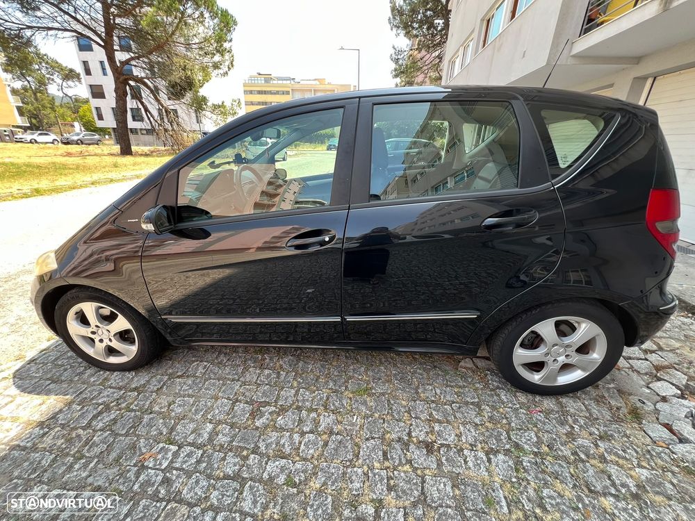 Mercedes-Benz A 150 Classic Automatic - 3