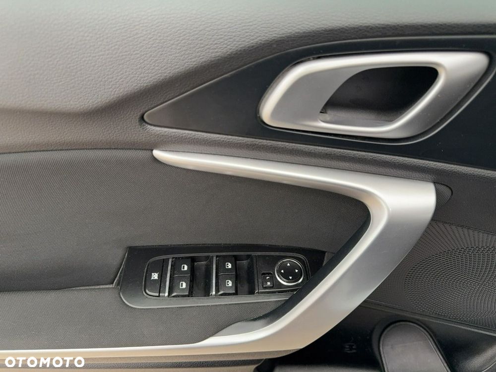 Kia Ceed - 14