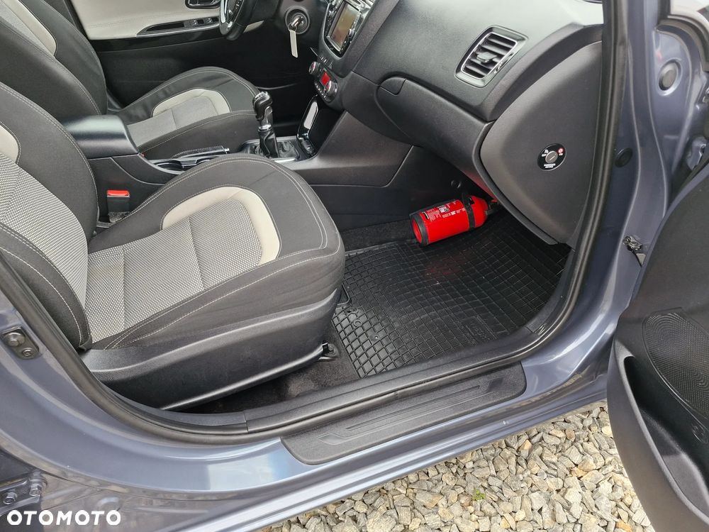 Kia Ceed - 27
