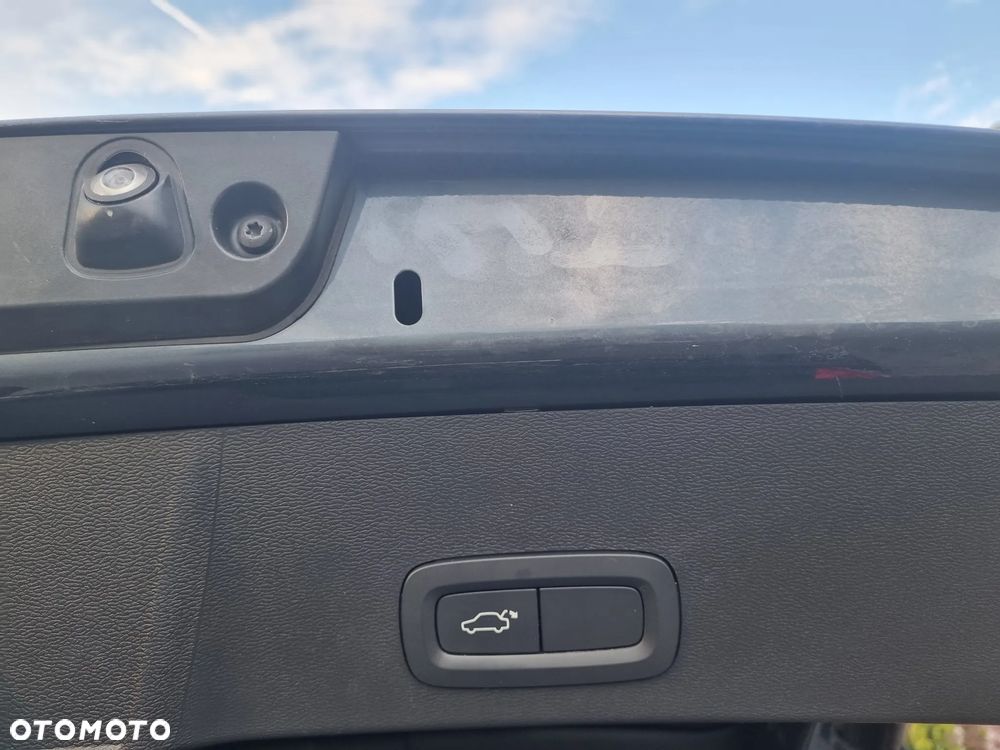 Volvo XC 40 T5 AWD Geartronic Momentum Pro - 23