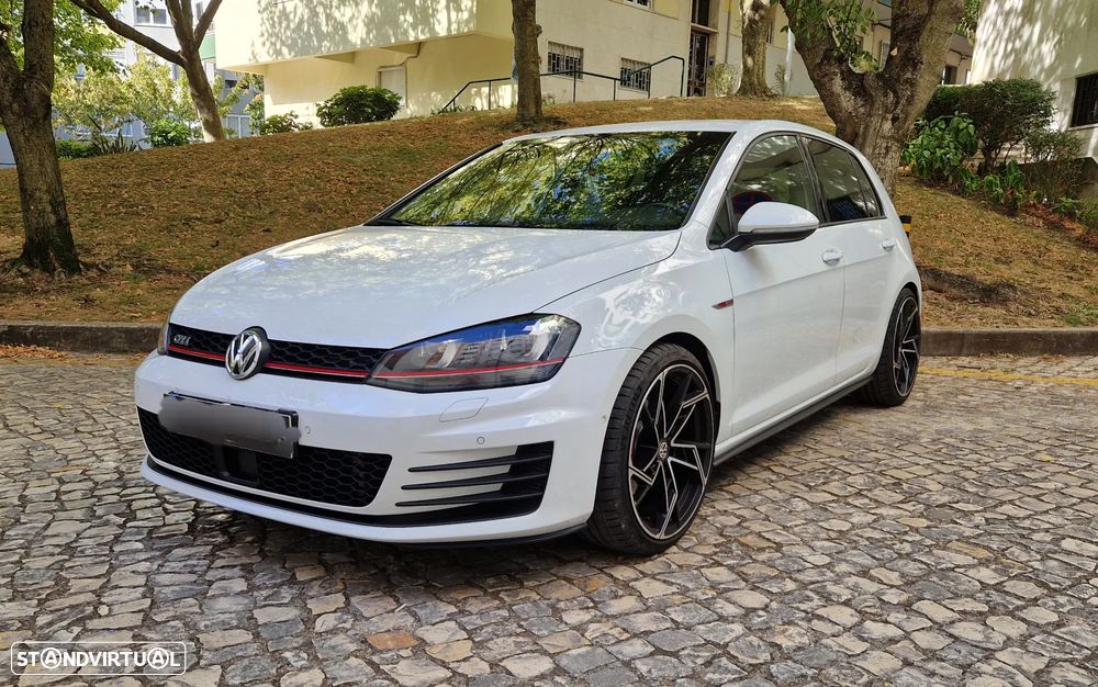 VW Golf 2.0 TSi GTi DSG - 1