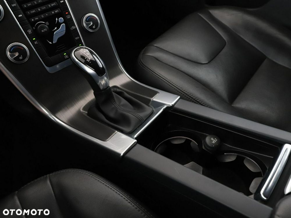 Volvo XC 60 D3 Drive-E Summum - 29
