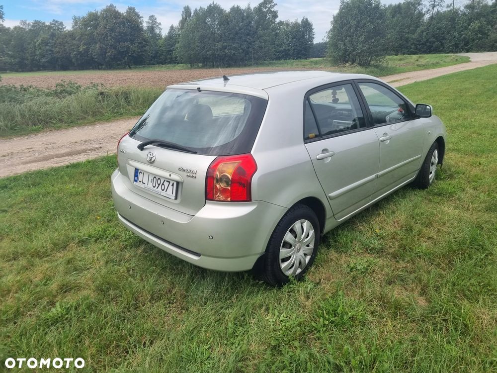 Toyota Corolla 2.0 D-4D Base - 6