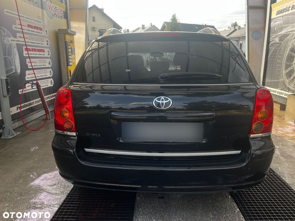 Toyota Avensis 1.8 VVT-i Sol - 4
