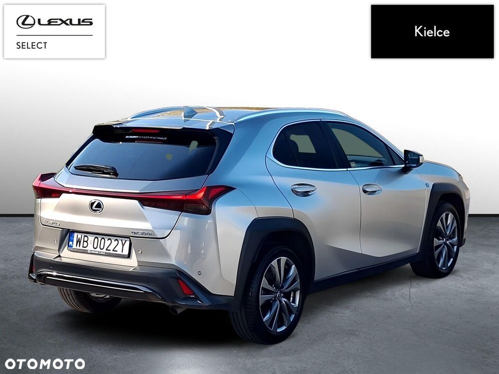 Lexus UX 300h F Sport Design - 6