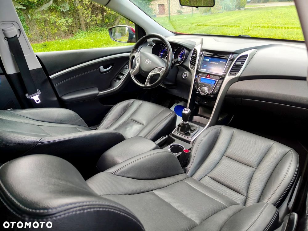 Hyundai i30 1.6 CRDi Premium - 32