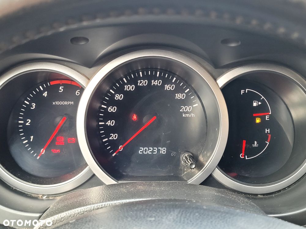Suzuki Grand Vitara 1.9 DDiS Premium - 10