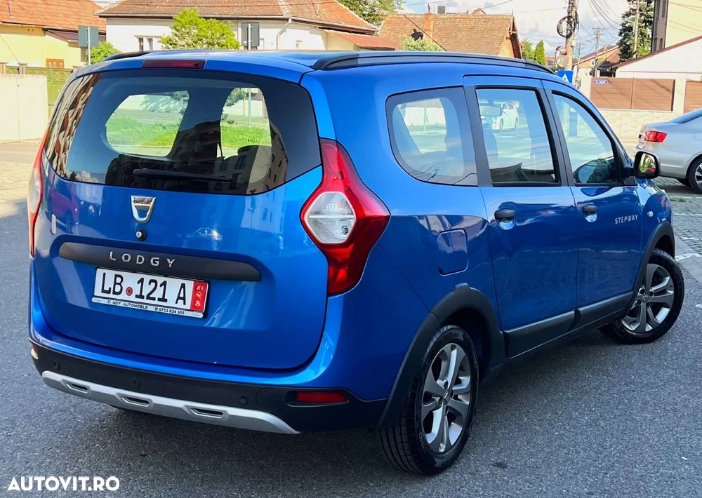 Dacia Lodgy TCe 115 Stepway - 4