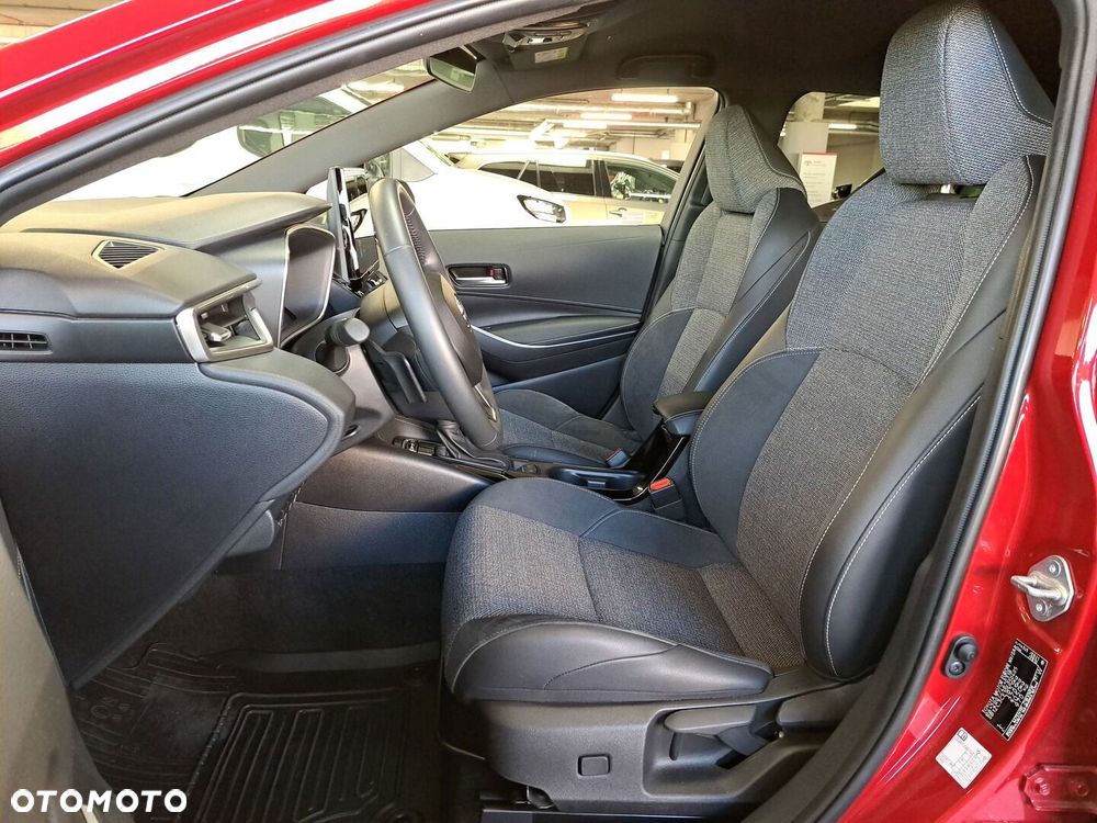 Toyota Corolla - 30